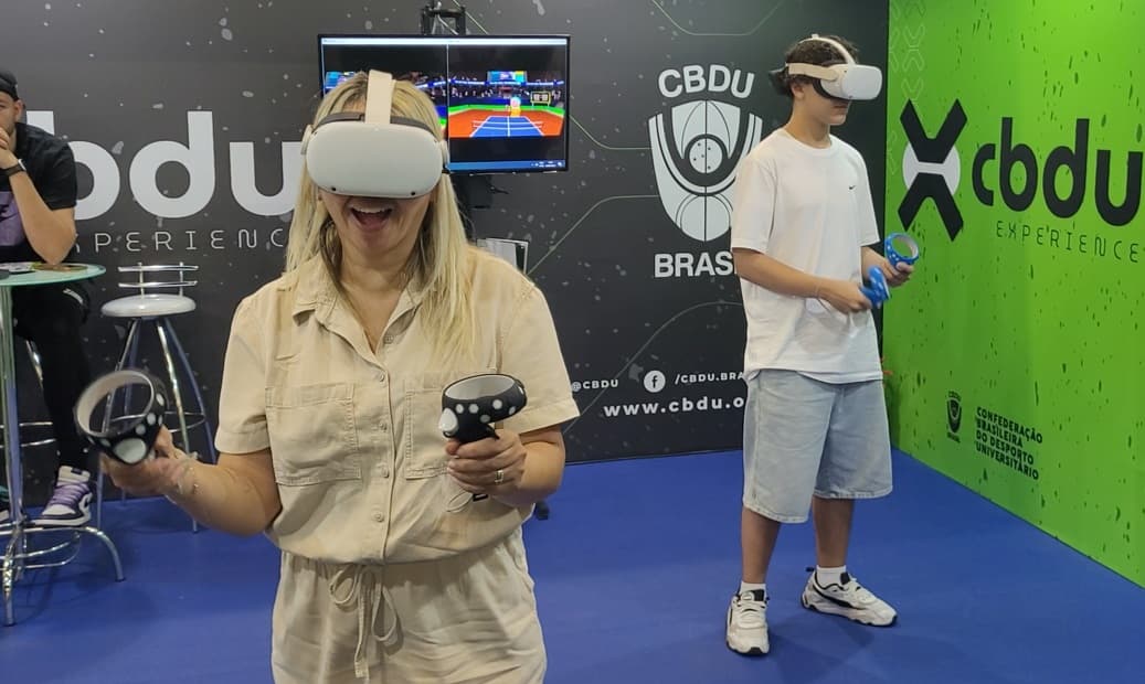 Ativação com realidade virtual em estande durante evento